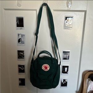 Fjallraven Kånken Mini Dark Green Backpack